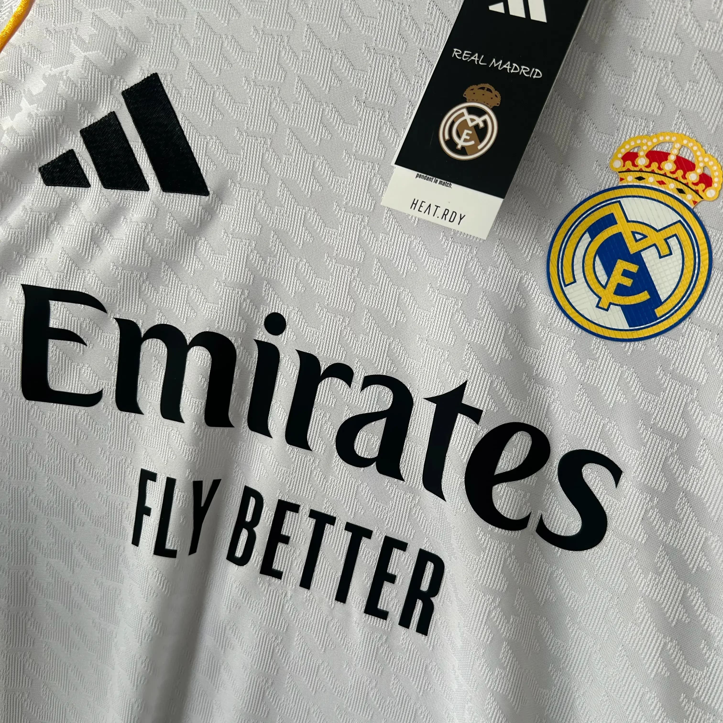 قميص ريال مدريد الأساسي 2025/26